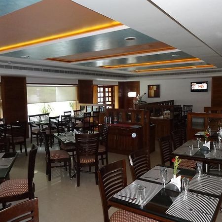 La Hospin Hotel Rajahmundry Room photo